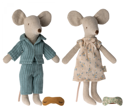 Mum and Dad Mice in Cigar Box 2023